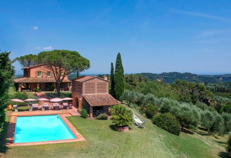 Villa con piscina in affitto in Toscana | Palaia Villa con piscina in affitto in Toscana | Palaia